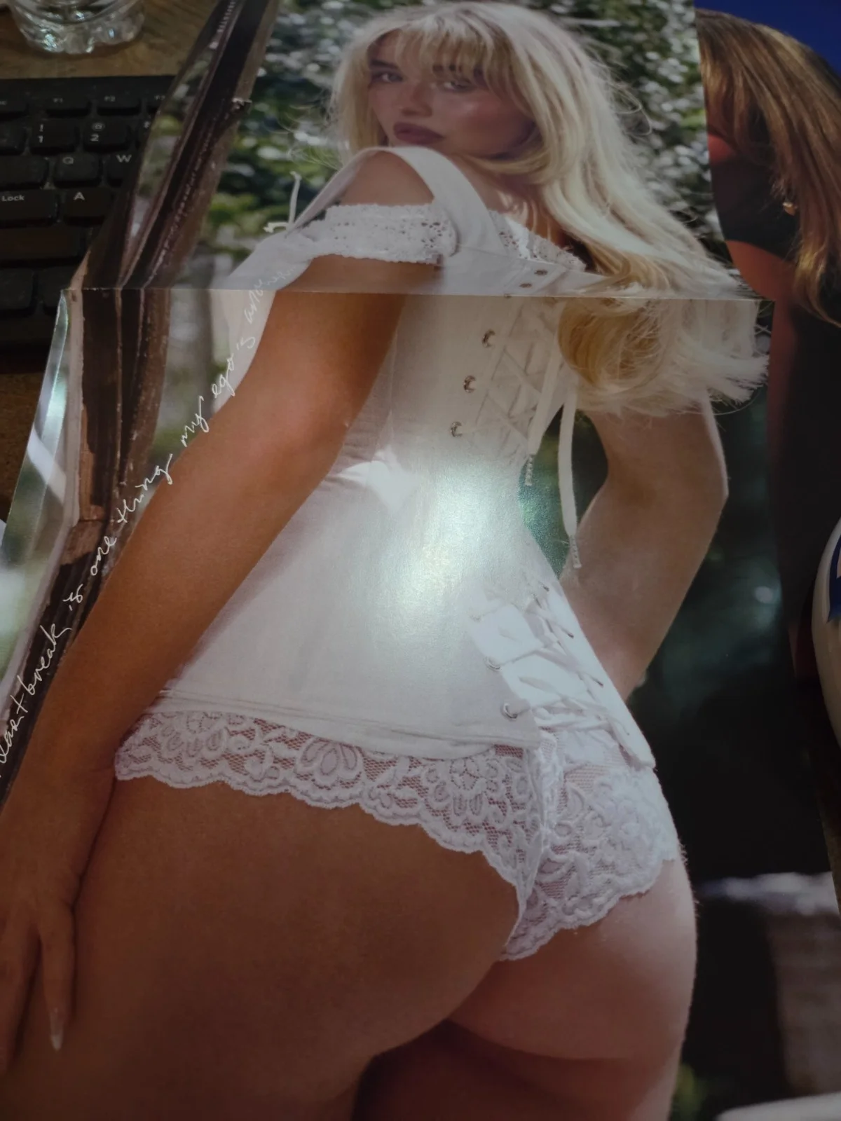 Sabrina Carpenter Signed Short N Sweet Album Insert w/Vinyl JSA w/poster FREE SH, изображение 4
