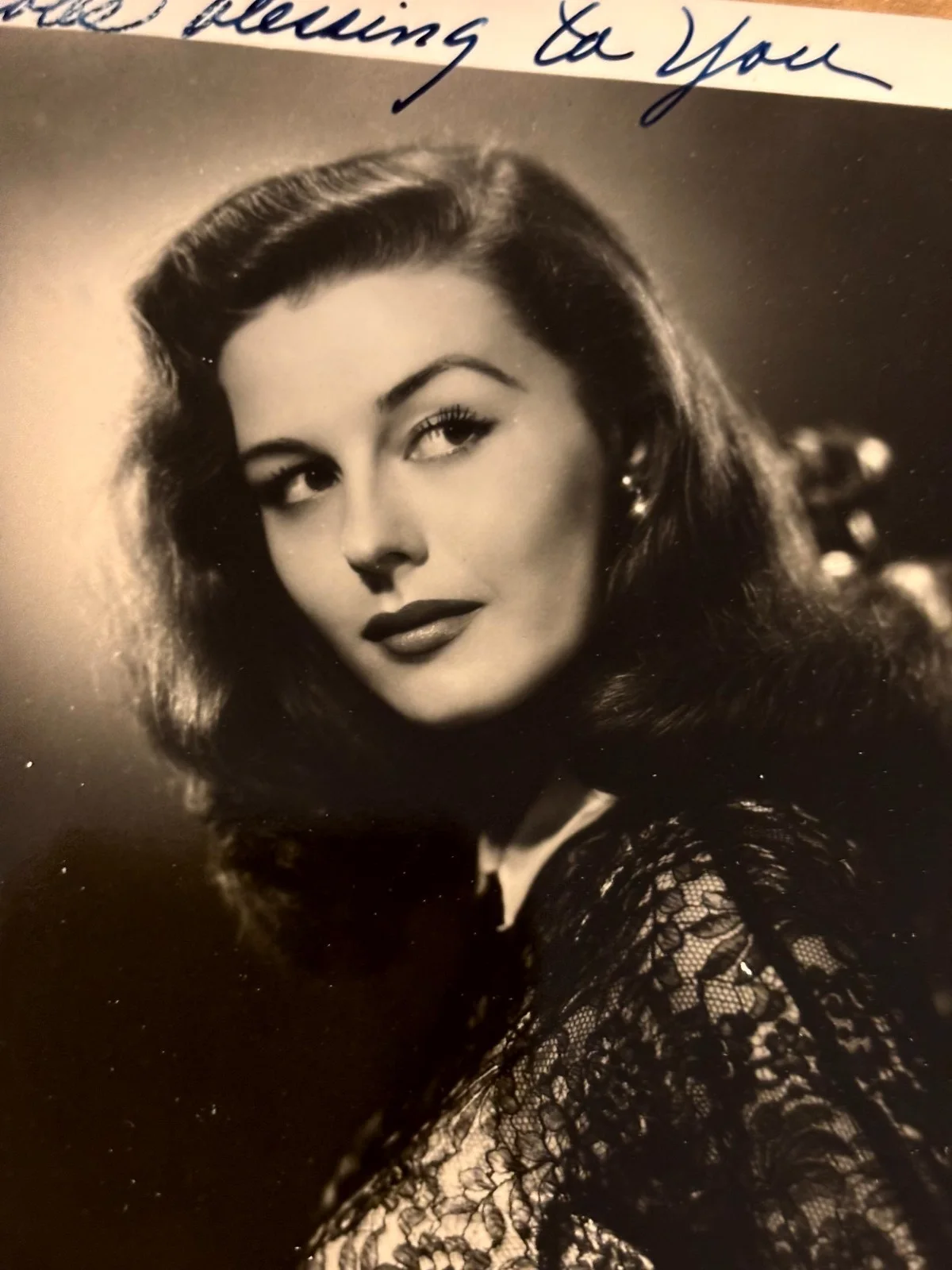 Elaine Edwards Very Rare Very Early Autographed Photo From 1952 w/Env The Bat, изображение 5