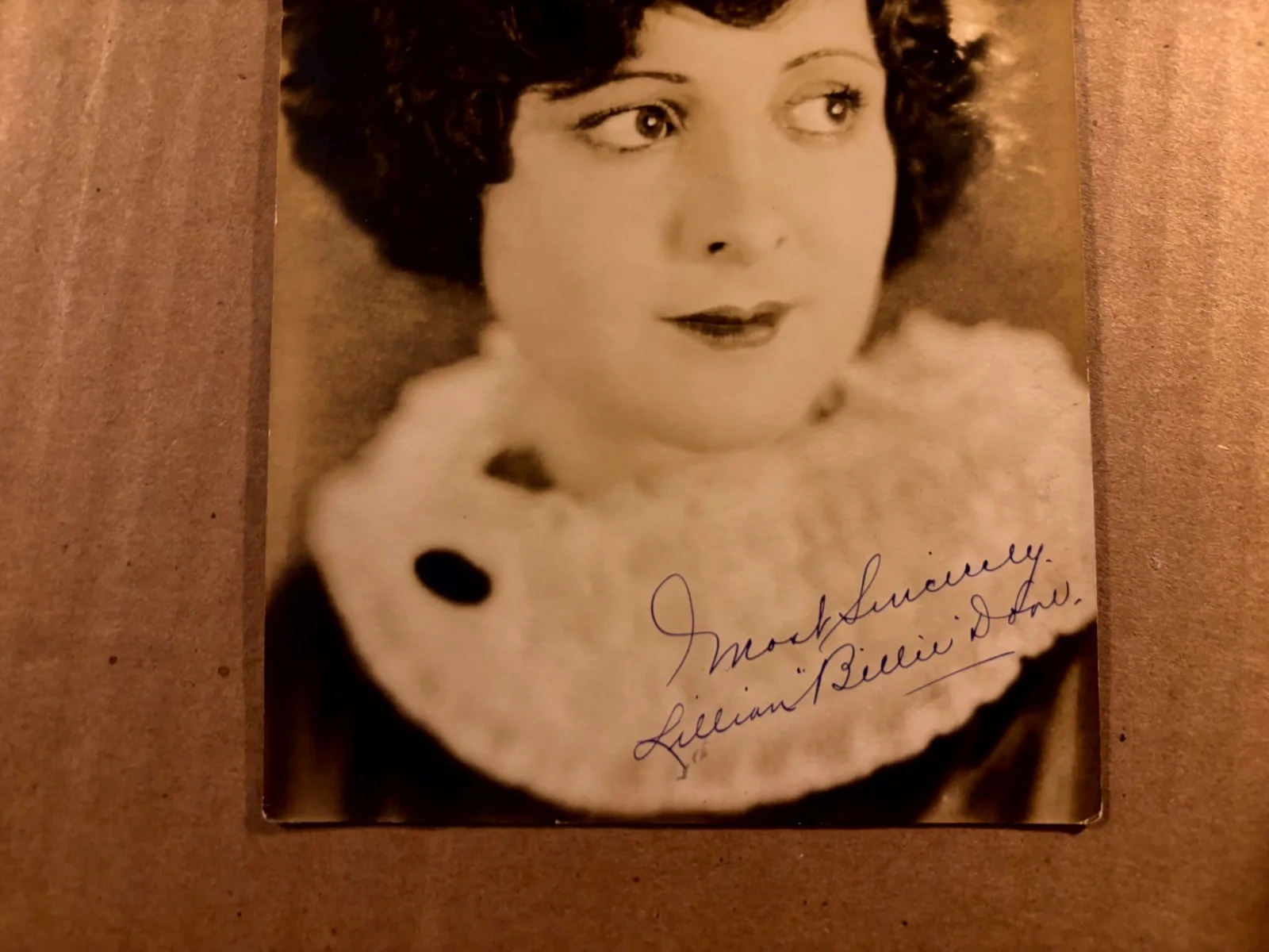 Billie Dove Rare Very Early Autographed Photo Signed "Lillian" 1922, изображение 3