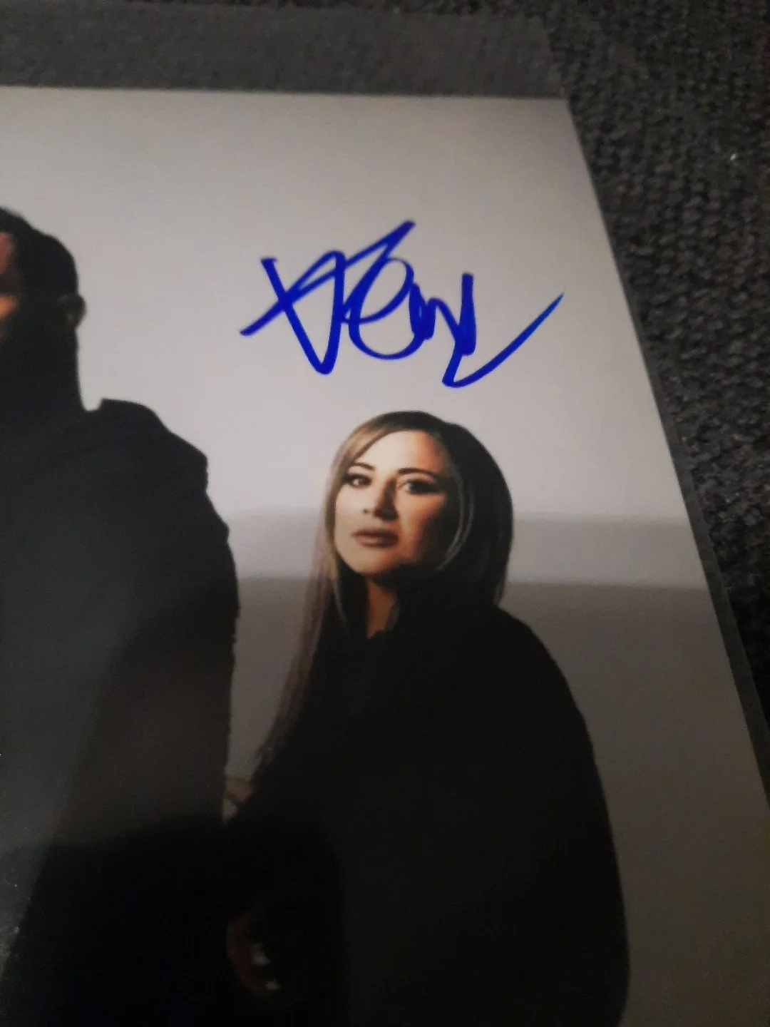 Jen Ledger Signed Skillet 8x10 Photo Rock Band JSA COA, изображение 2