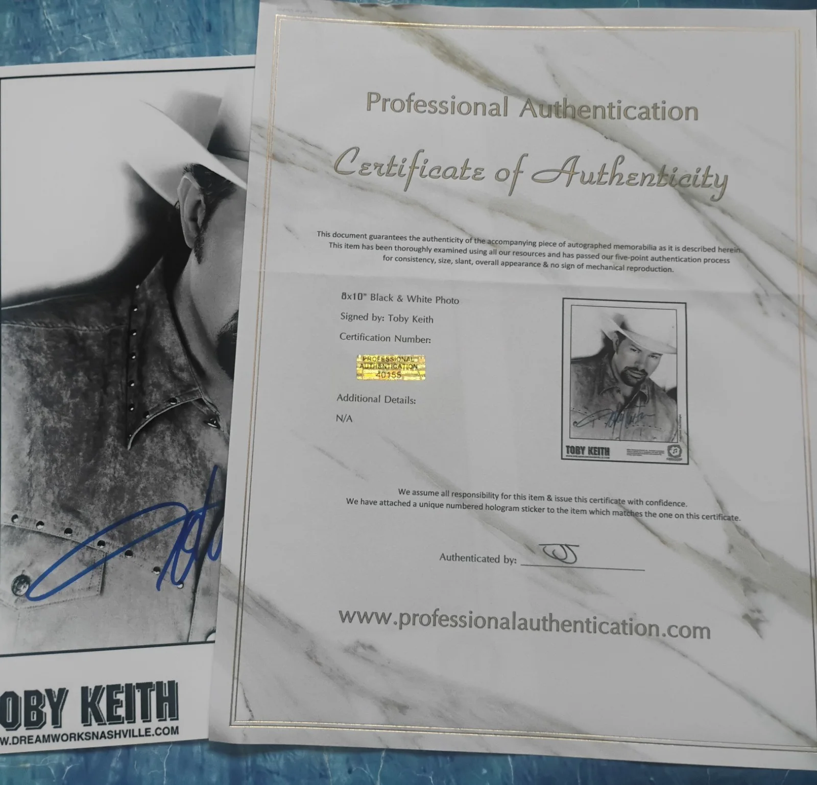 Toby Keith Hand Signed Autograph 8x10 Photo COA - NO US TARIFFS, image 4