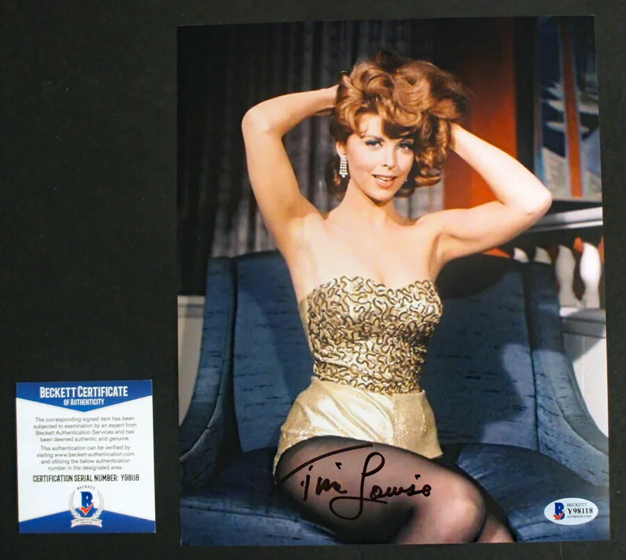 Tina Louise — *Beckett Cert* TINA LOUISE SIGNED 8X10 Color Photo (Ginger,Gilligan's Island)!