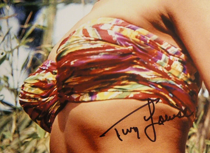 TINA LOUISE — *JSA Cert* TINA LOUISE SIGNED Autographed Sexy Color Photo (Gilligan's Island), изображение 2