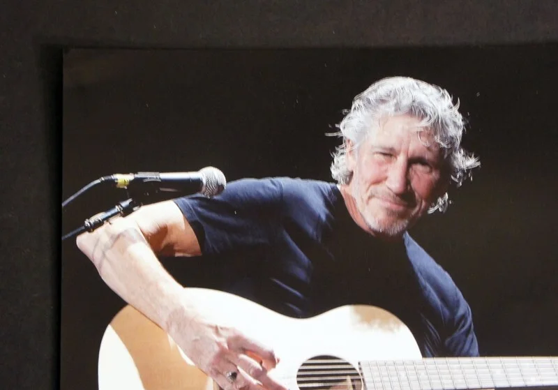 ROGER WATERS SIGNED & JSA Certified - Huge 11x14 Concert Photo (Pink Floyd)!, изображение 4