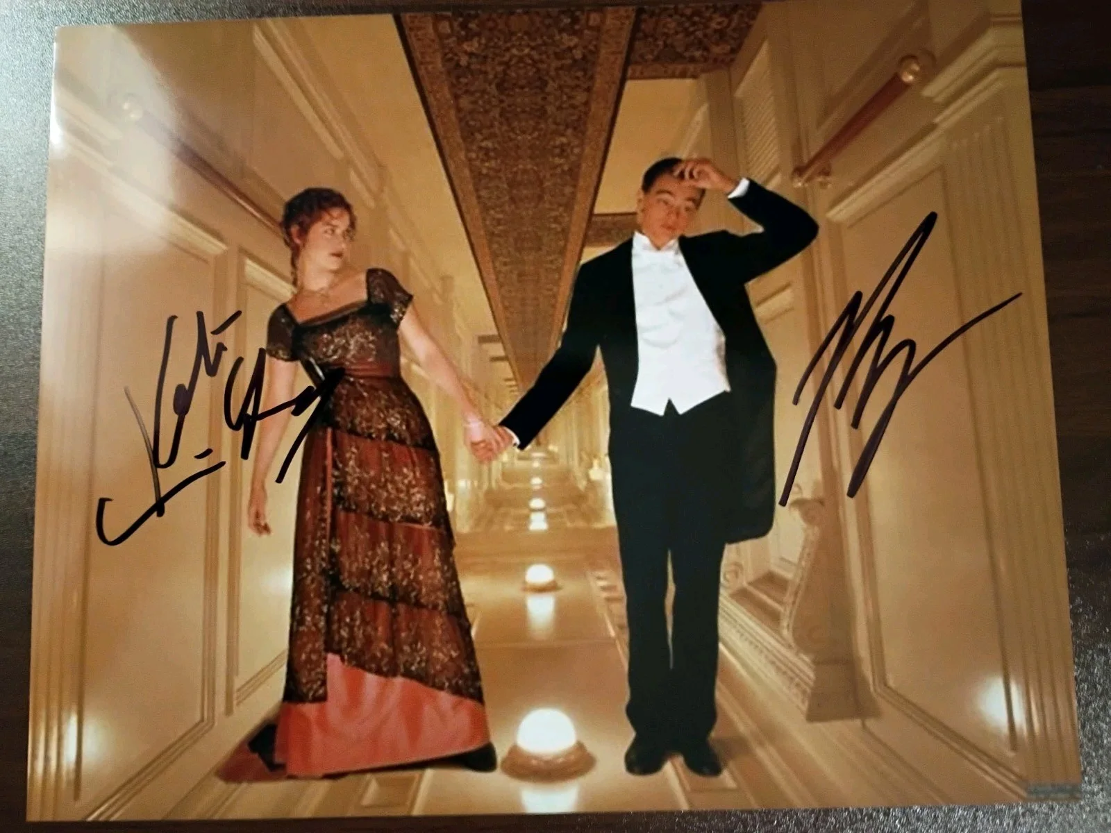 Leonardo Dicaprio / Kate Winslet — Titanic Leonardo Dicaprio / Kate Winslet Signed 8x10 COA W/ Matching Sticker