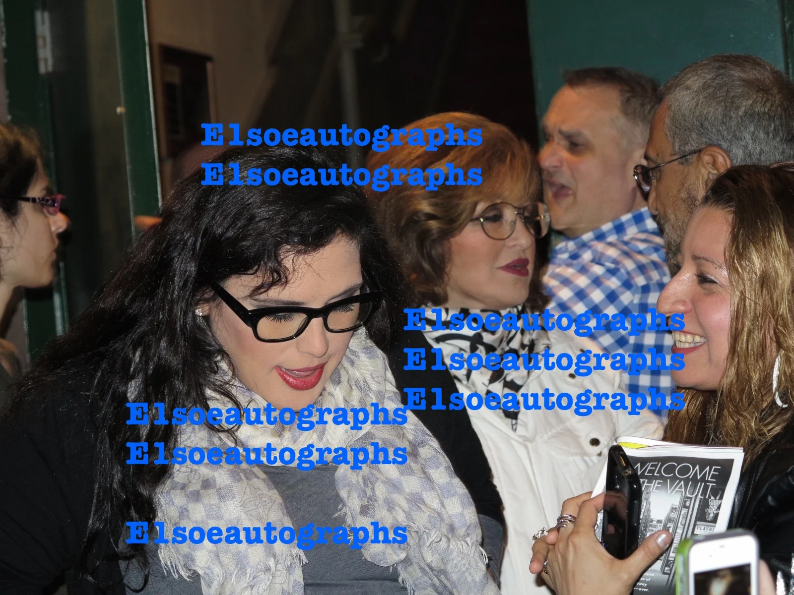 Angelica Vale & Angelica Maria signed 8x10 Photo - Exact Proof Mujeres Asesinas, изображение 3