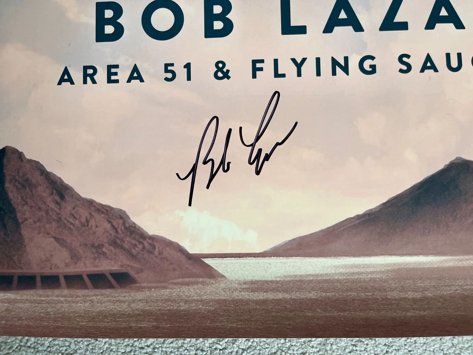 Bob Lazar — BOB LAZAR Signed Area 51 & Flying Saucers UFO Movie Poster 24x36 JSA AUTO S4, изображение 2
