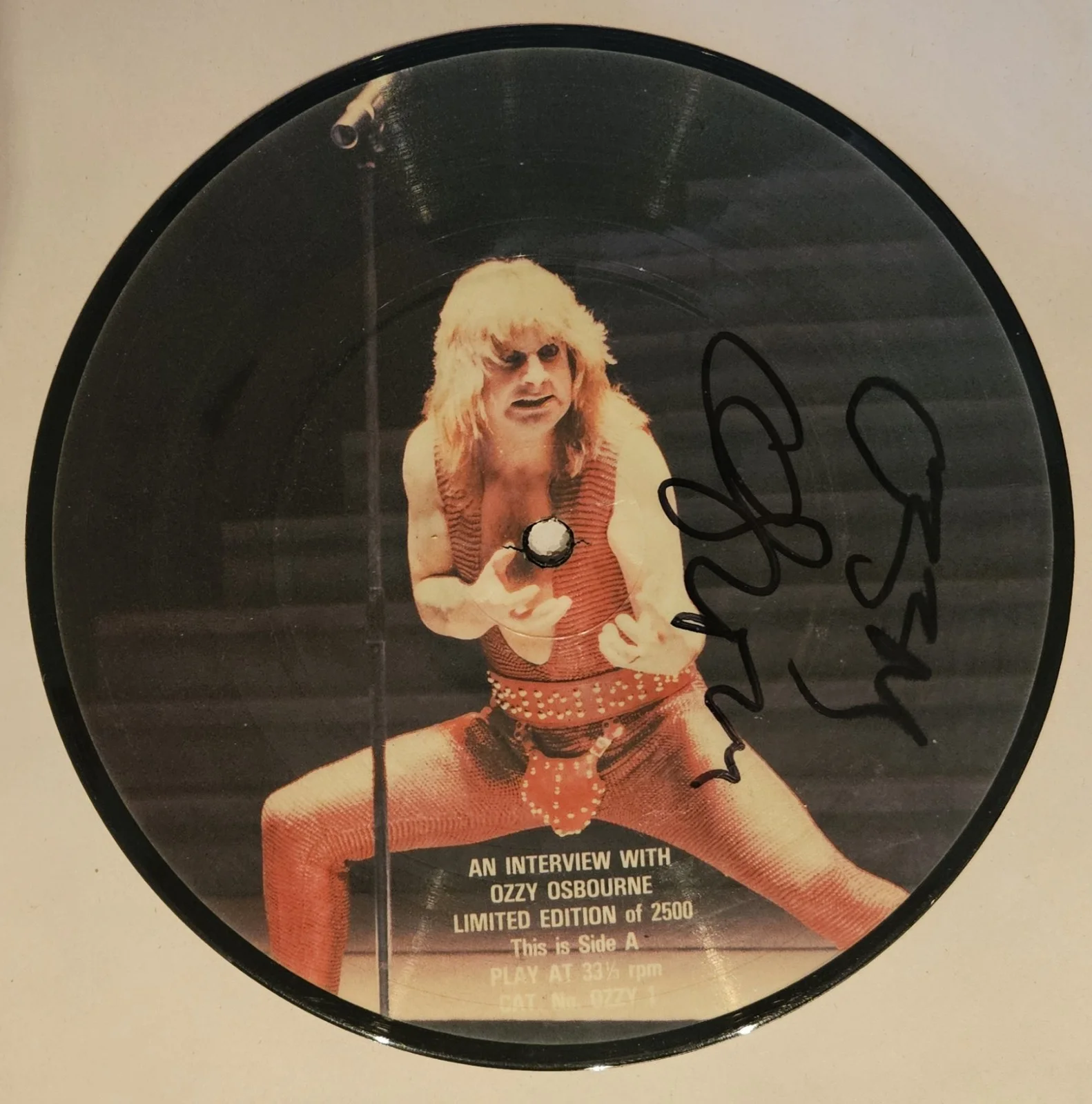 SIGNED "An Interview with Ozzy Osbourne" Limited Edition 7" Vinyl, image 2