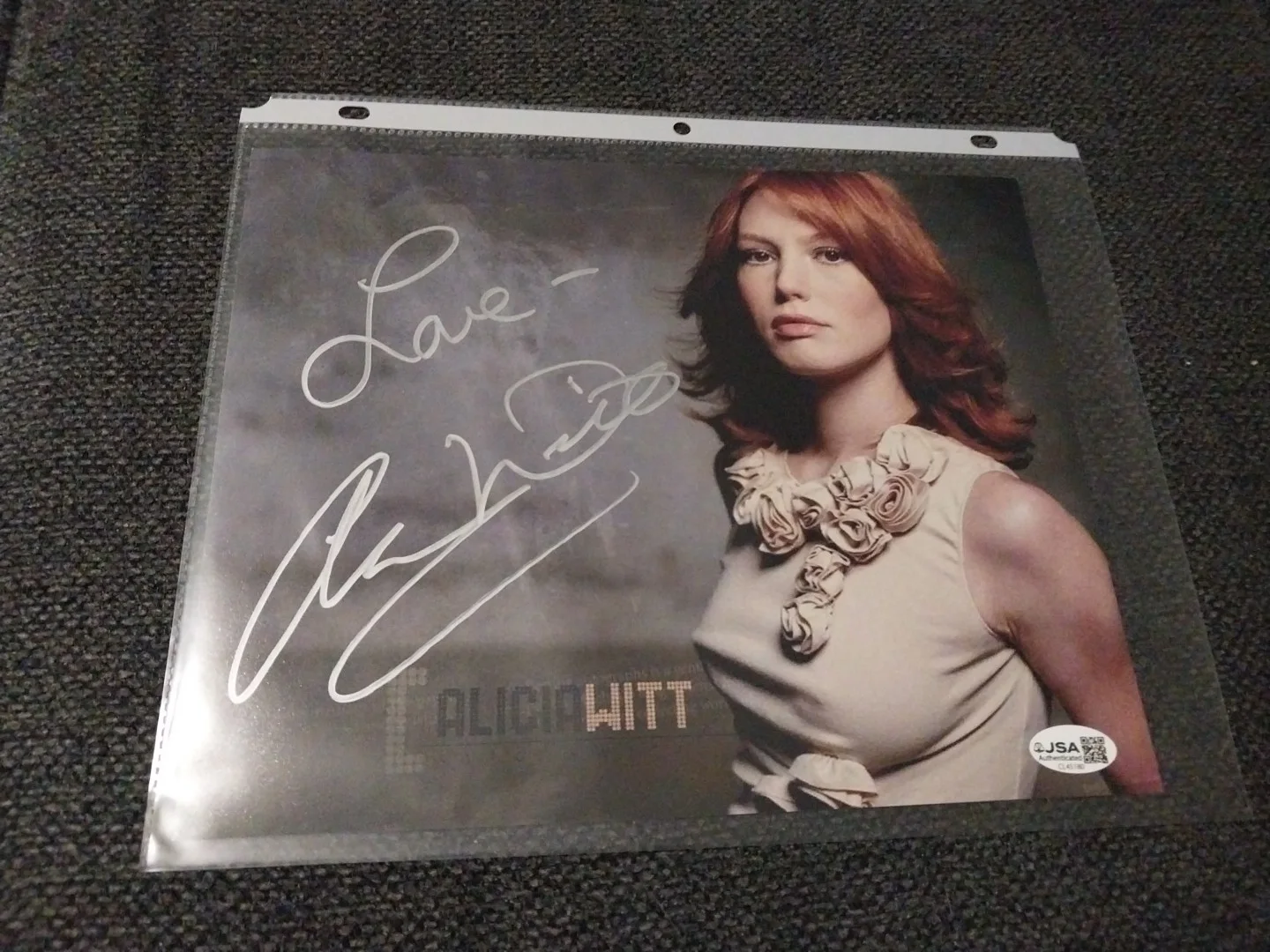 Alicia Witt — Alicia Witt Signed 8x10 Photo Singer & Movie Star JSA Certified