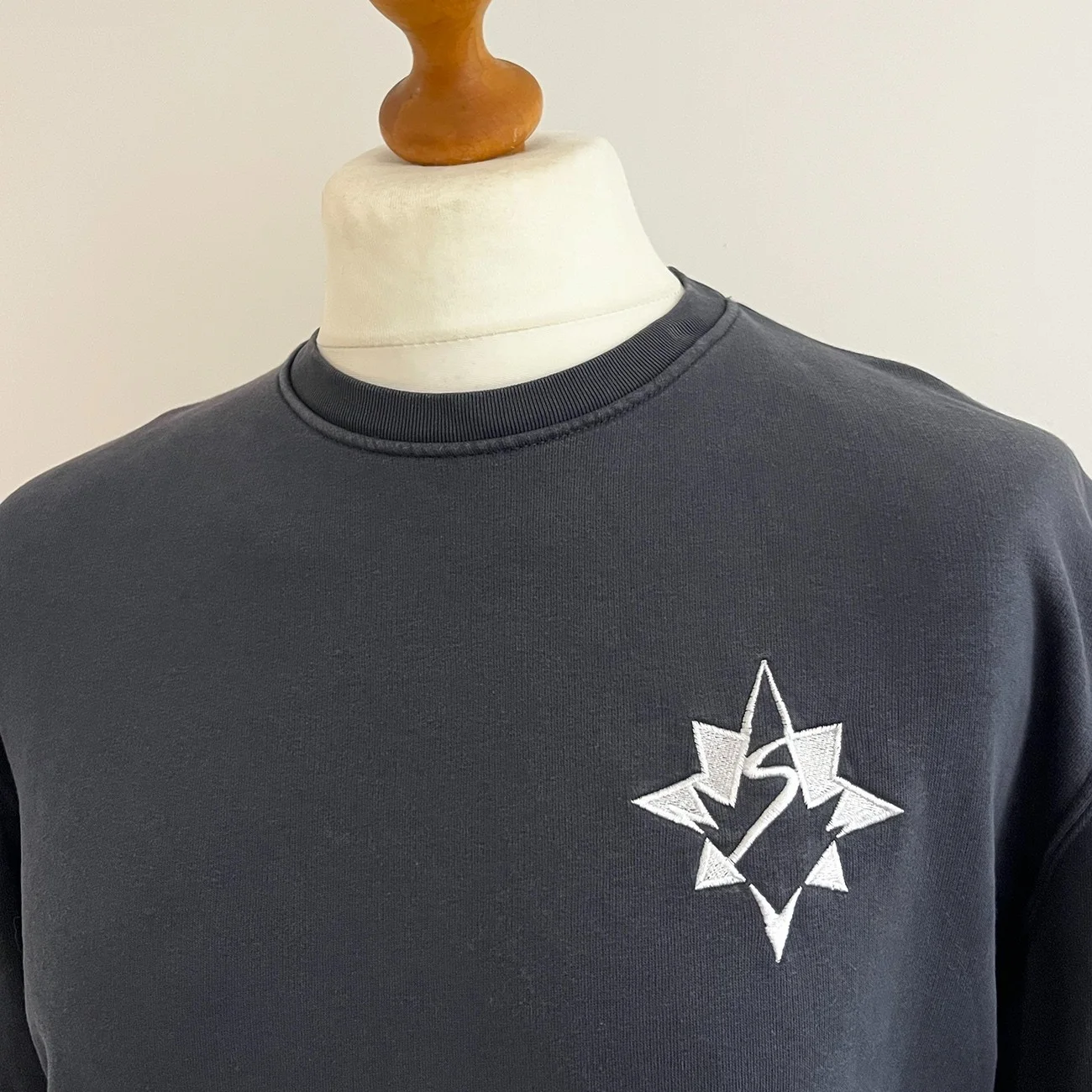 THE MARVELS Cast & Crew Sweatshirt XL London Crew 2021 Film Marvel Studios Gift, изображение 4