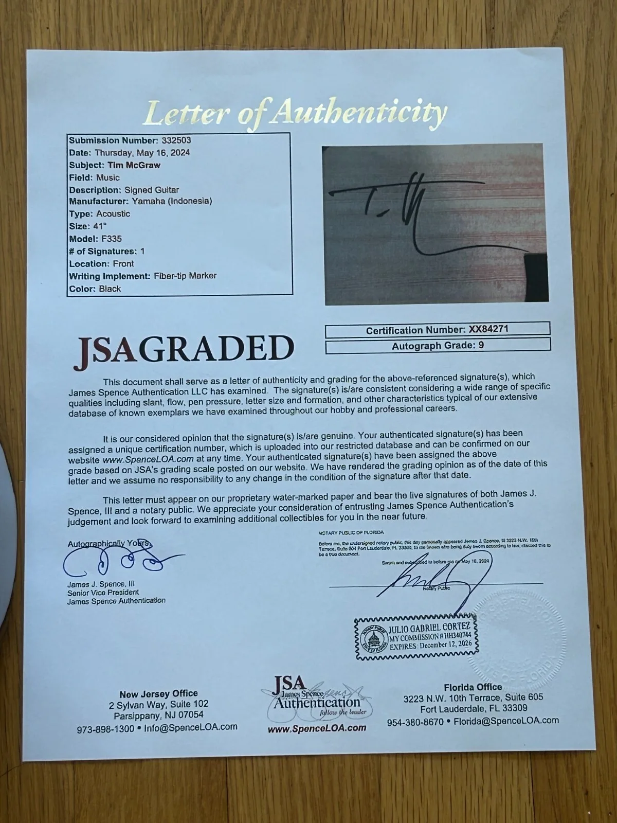 Tim McGraw signed Yamaha Acoustic Guitar JSA Graded 9 Autograph JSA COA LOA, изображение 3