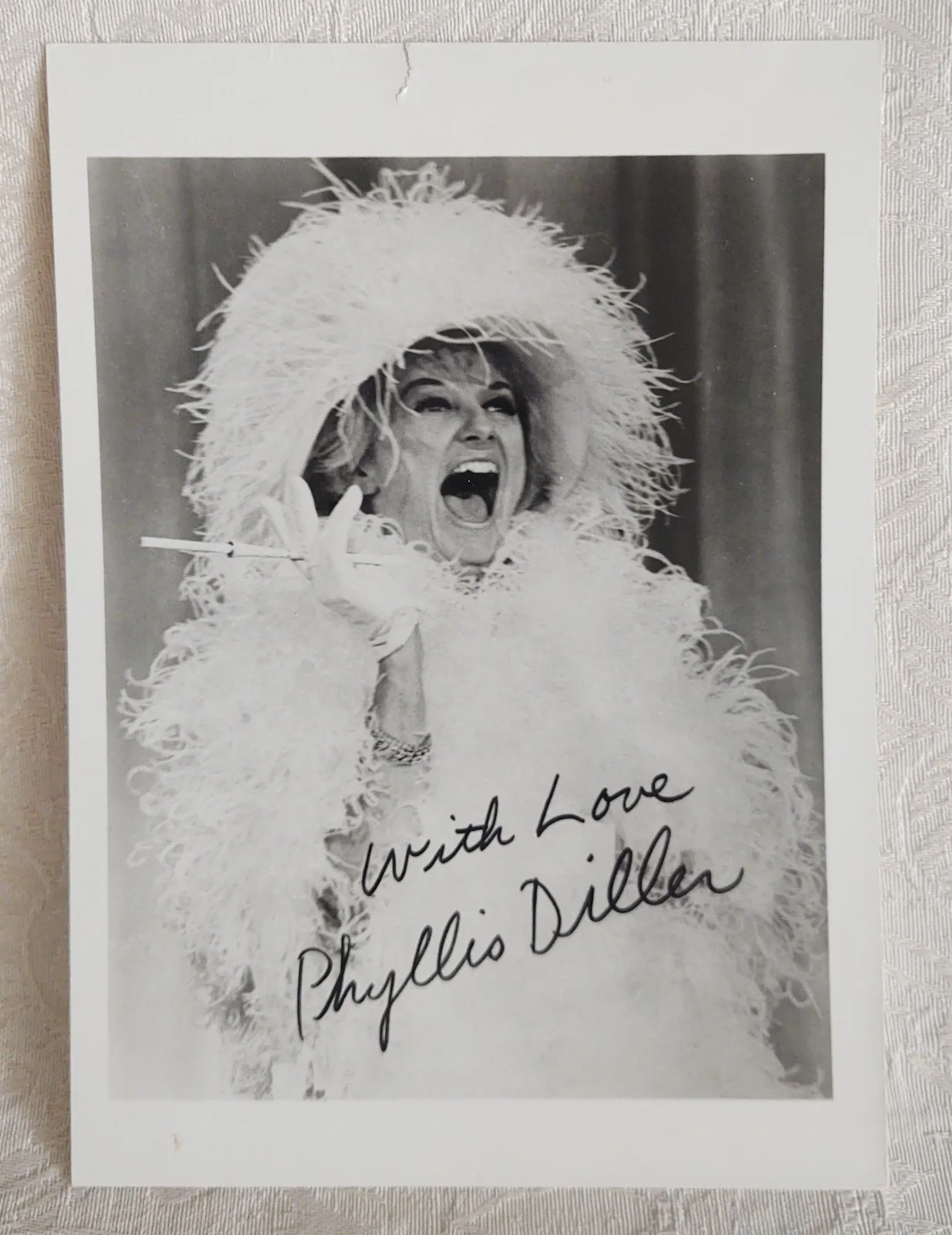Phyllis Diller — Vtg Phyllis Diller Autographed B&W Photo Orig Envelope 1967 Marriage Manual, изображение 3