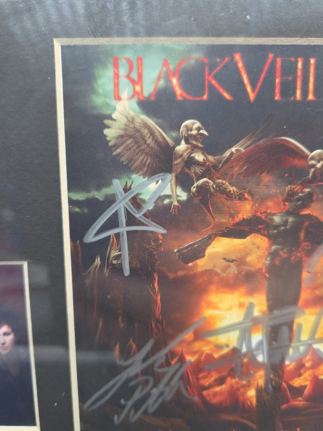 Vale by Black Veil Brides (CD, 2018) Signed CD 5 Autographs, image 3