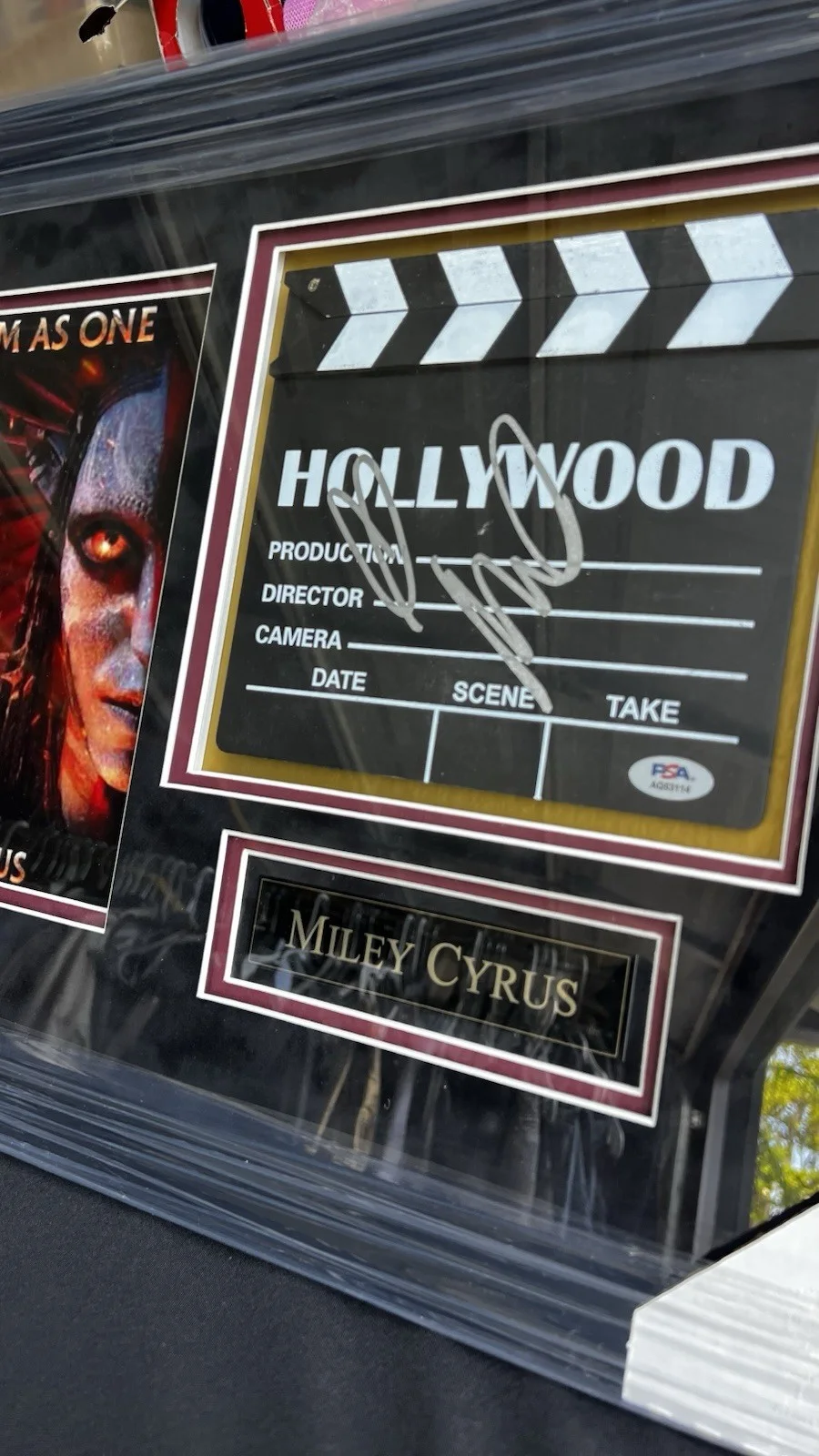 Miley Cyrus — Miley Cyrus Signed Autograph AVATAR Clapboard Custom Frame PSA /DNA Authentic, image 2