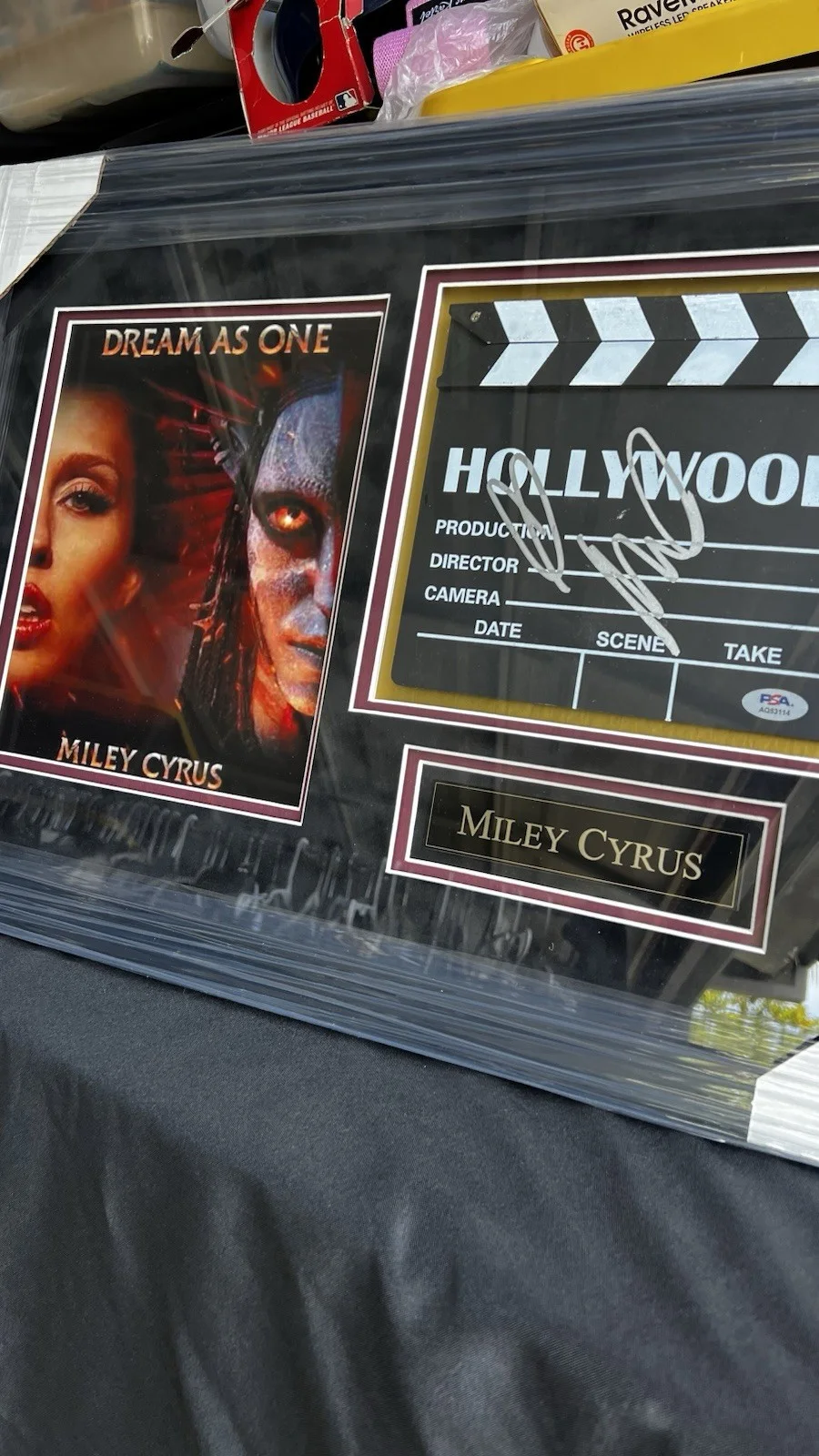 Miley Cyrus — Miley Cyrus Signed Autograph AVATAR Clapboard Custom Frame PSA /DNA Authentic, image 4