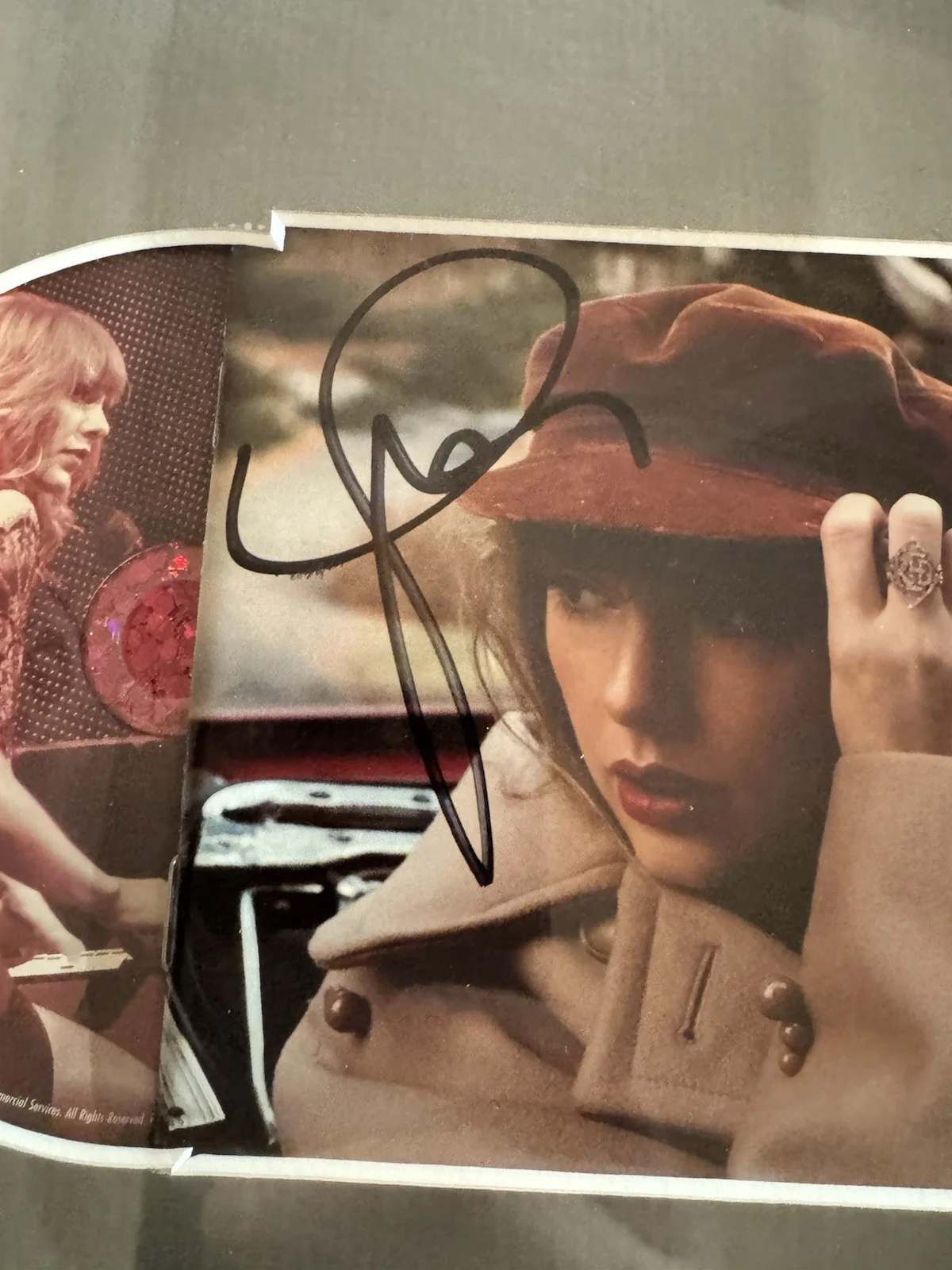 TAYLOR SWIFT — Taylor Swift Signed CD Insert "Red" Framed 12.5x25 - JSA, image 2