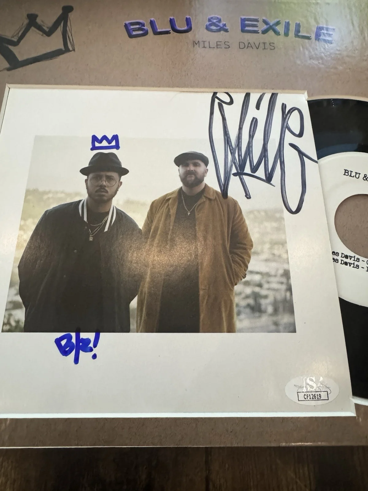 BLU, EXILE — BLU & EXILE Signed "Miles Davis" 7" Vinyl Framed 14x11 - JSA, image 4