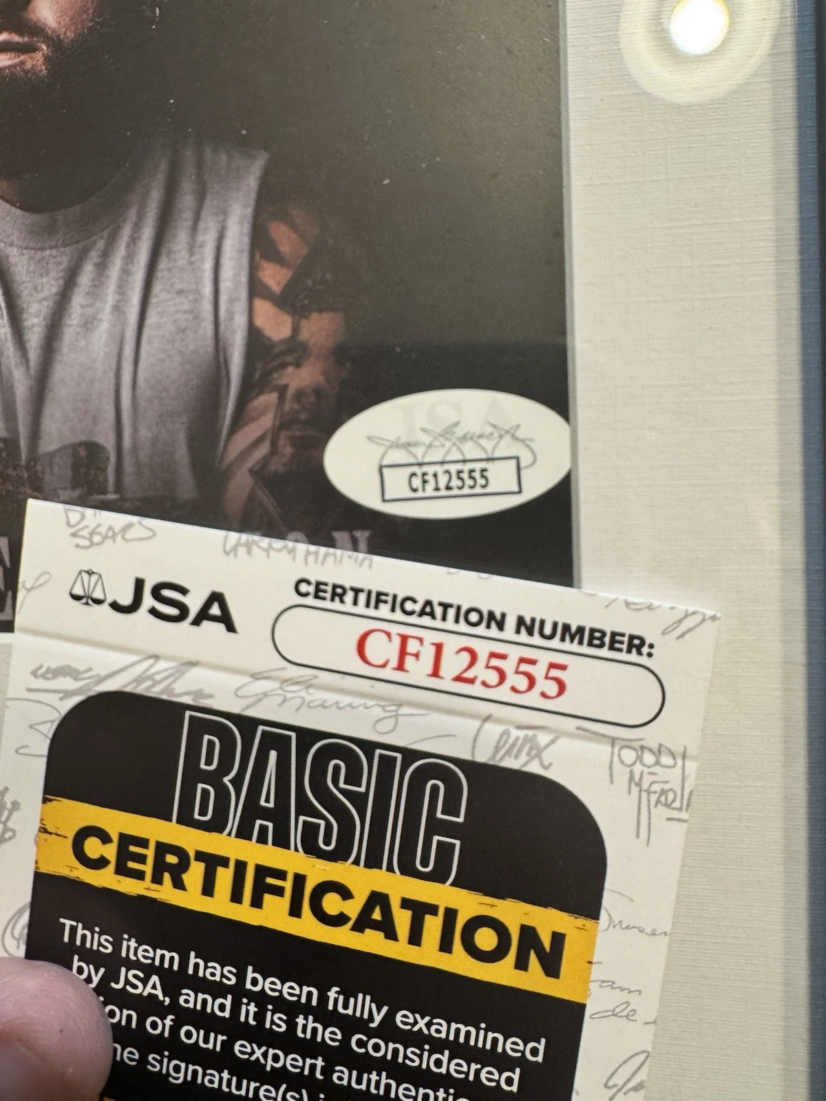 BRANTLEY GILBERT — Brantley Gilbert Signed CD Insert "So Help Me God" Framed 6.5x12 - JSA, image 2