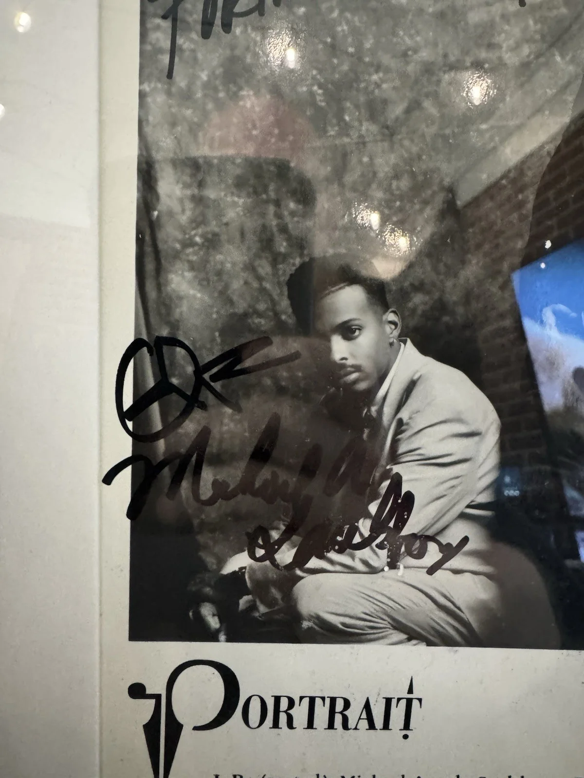 Portrait Group Signed Photo Framed 11x14 - JSA, image 5