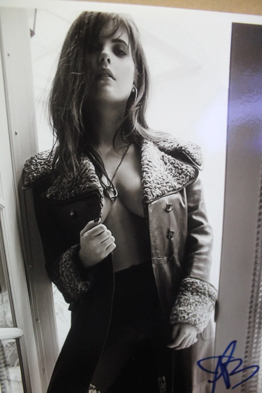 Ashley Benson — Signed Photo - 8x10 - Ashley Benson, Model/Actress - Pretty Little Liars +COA, изображение 4