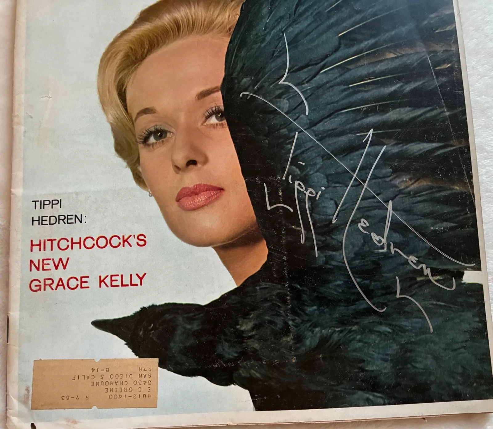 Tippi Hedren — TIPPI HEDREN Signed 1962 LOOK Magazine THE BIRDS Hitchcock - w/ PROOF PHOTO, изображение 2