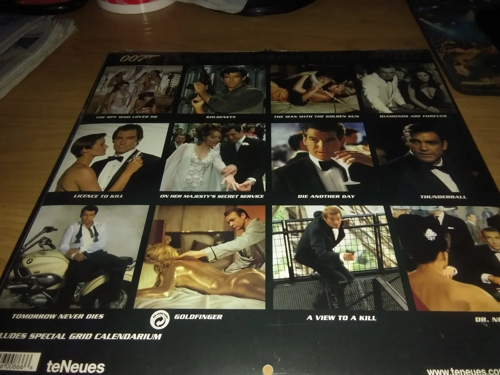 James Bond 007 classic calendar 2005 Connery Moore Brosnan Dalton Lazenby SEALED, изображение 2