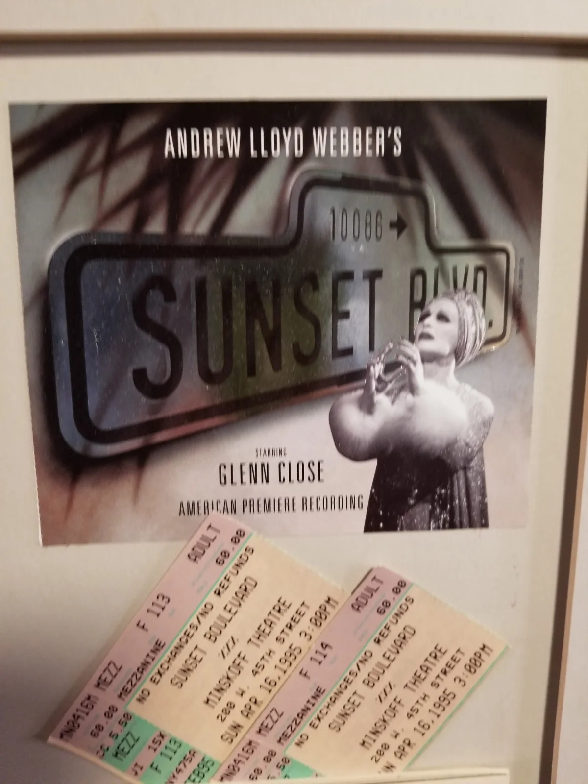 Sunset Blvd Glenn Close Signed Autographed Promotional Playbill and Ephemera, изображение 4