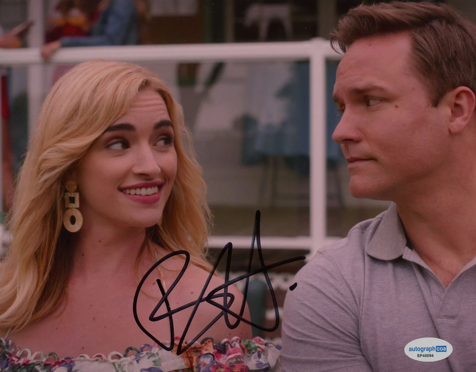 BRIANNE HOWEY — Brianne Howey signed "GINNY & GEORGIA" 8x10 Photo EXACT PROOF m Paul ACOA COA, image 4