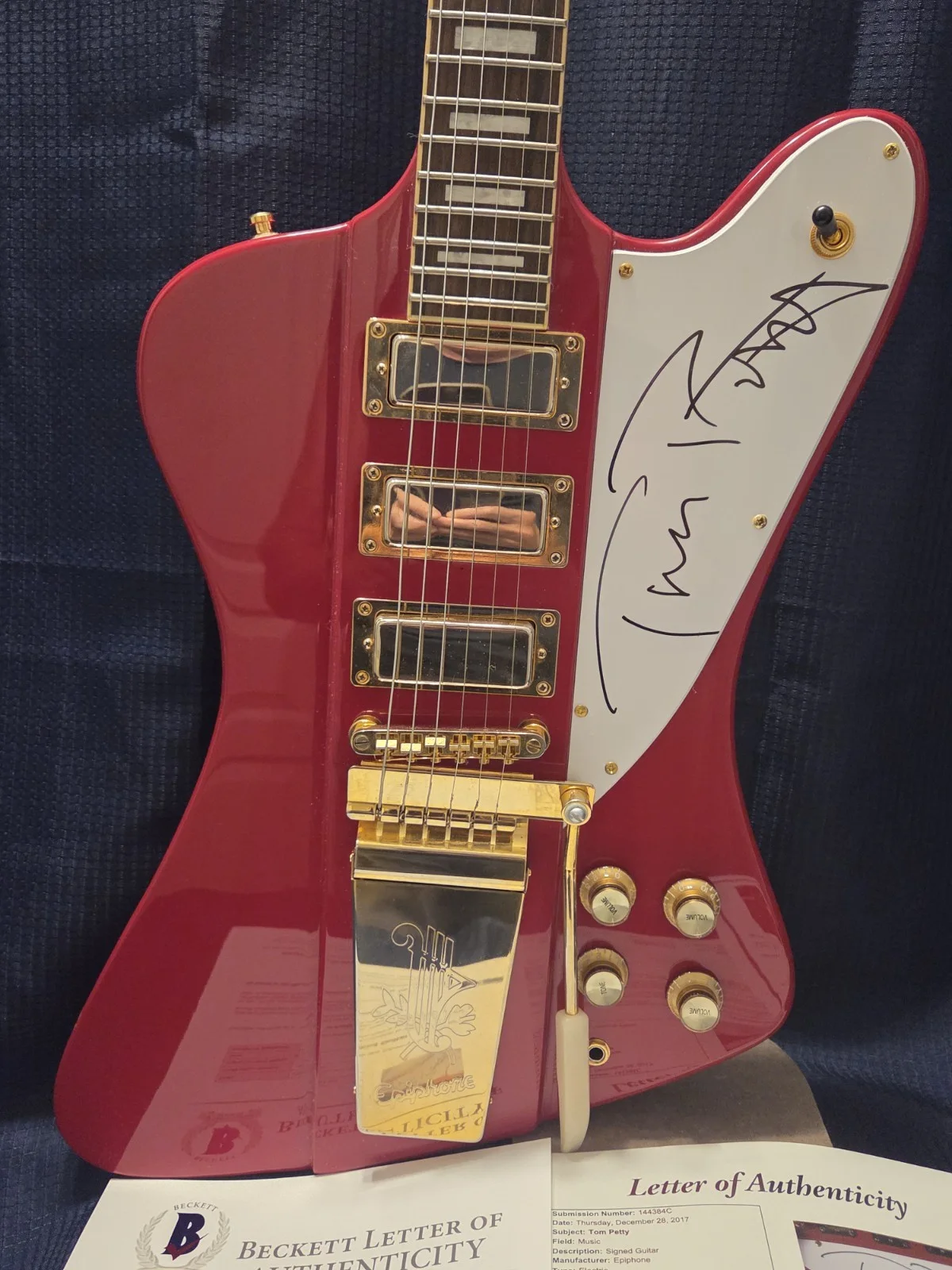 Autographed Tom Petty Guitar(MINT)... 3 Full Letter Certs(Beckett/JSA/Epperson), image 4