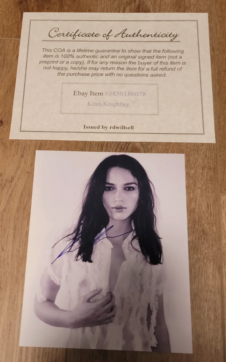 Keira Knightley — Keira Knightley Signed Sexy Woman Pirates of the Carribean