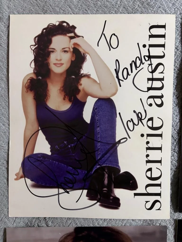 Lot of 6 Actress Singer Photos w/ Autographs Danelle Folta Sherrie Austin Clark, изображение 2