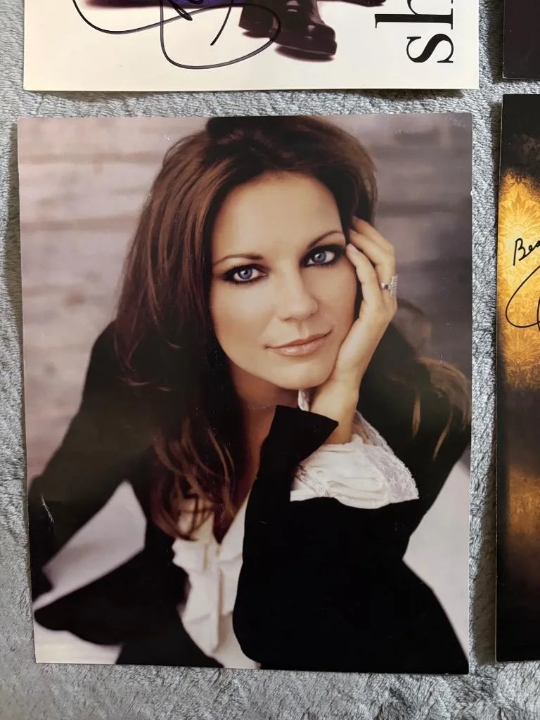 Lot of 6 Actress Singer Photos w/ Autographs Danelle Folta Sherrie Austin Clark, изображение 3