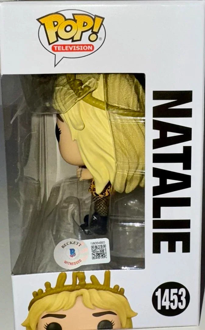 Juliette Lewis — Juliette Lewis Signed Funko #1453 "Natalie" (Yellowjackets) - Beckett COA, image 3