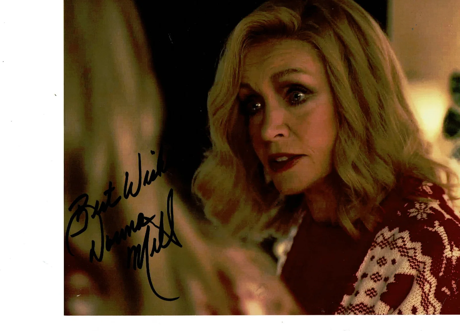 Donna Mills — Knots Landing beautiful Donna Mills autographed 8x10 color photo