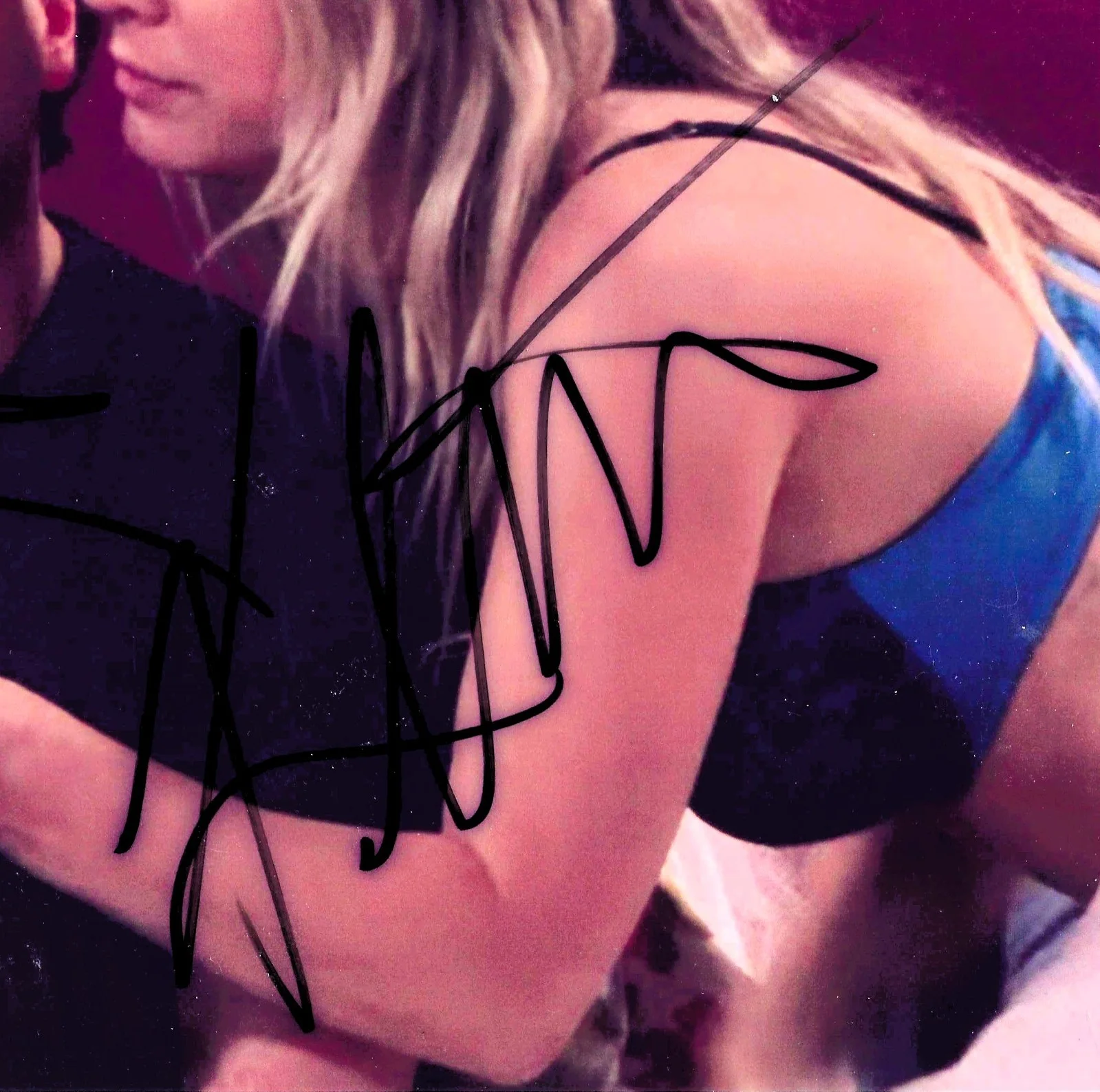 Kaley Cuoco Johnny Galecki — BIG BANG THEORY Kaley Cuoco & Johnny Galecki signed with COA 8 ¼ x 11 ¾, изображение 2