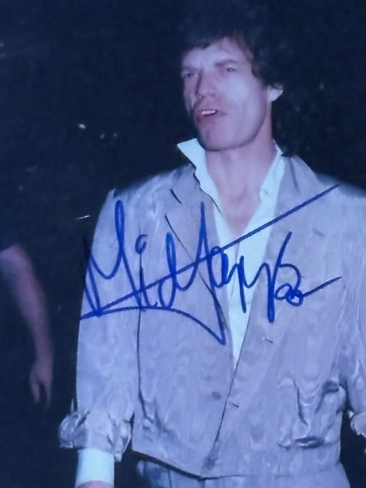 MICK JAGGER Signed (ROLLING STONES) Original 8x10" Authentic Autograph w/COA, image 3