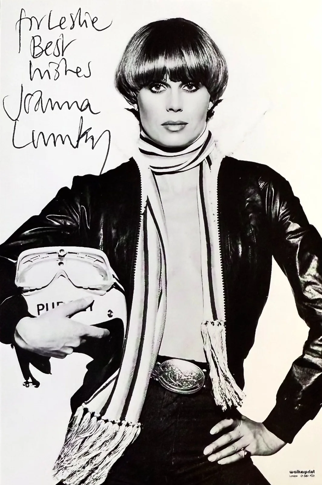 Joanna Lumley — JOANNA LUMLEY Signed Autograph 4"x 6" PHOTO The Satanic Rights of Dracula CLUEDO, изображение 3