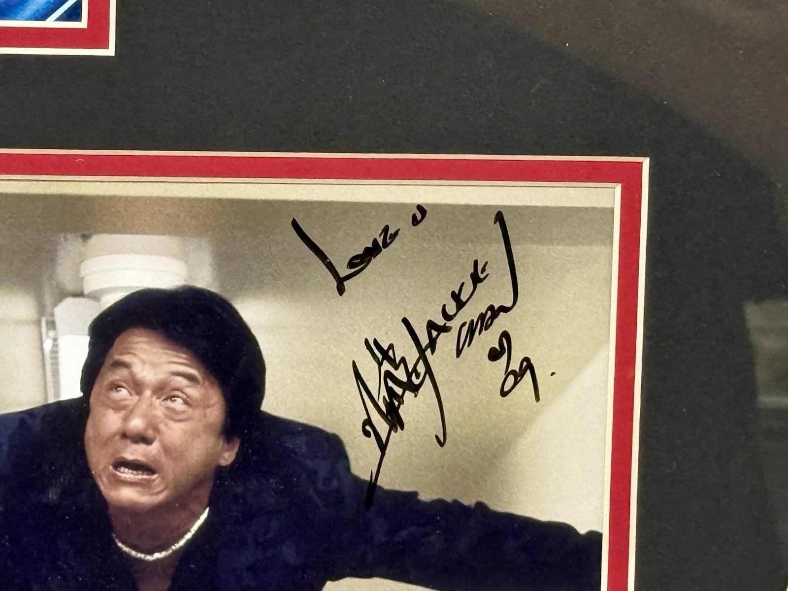 Jackie Chan, Chris Tucker — Jackie Chan & Chris Tucker Signed & Custom Framed Rush Hour Photo Beckett COA, изображение 4