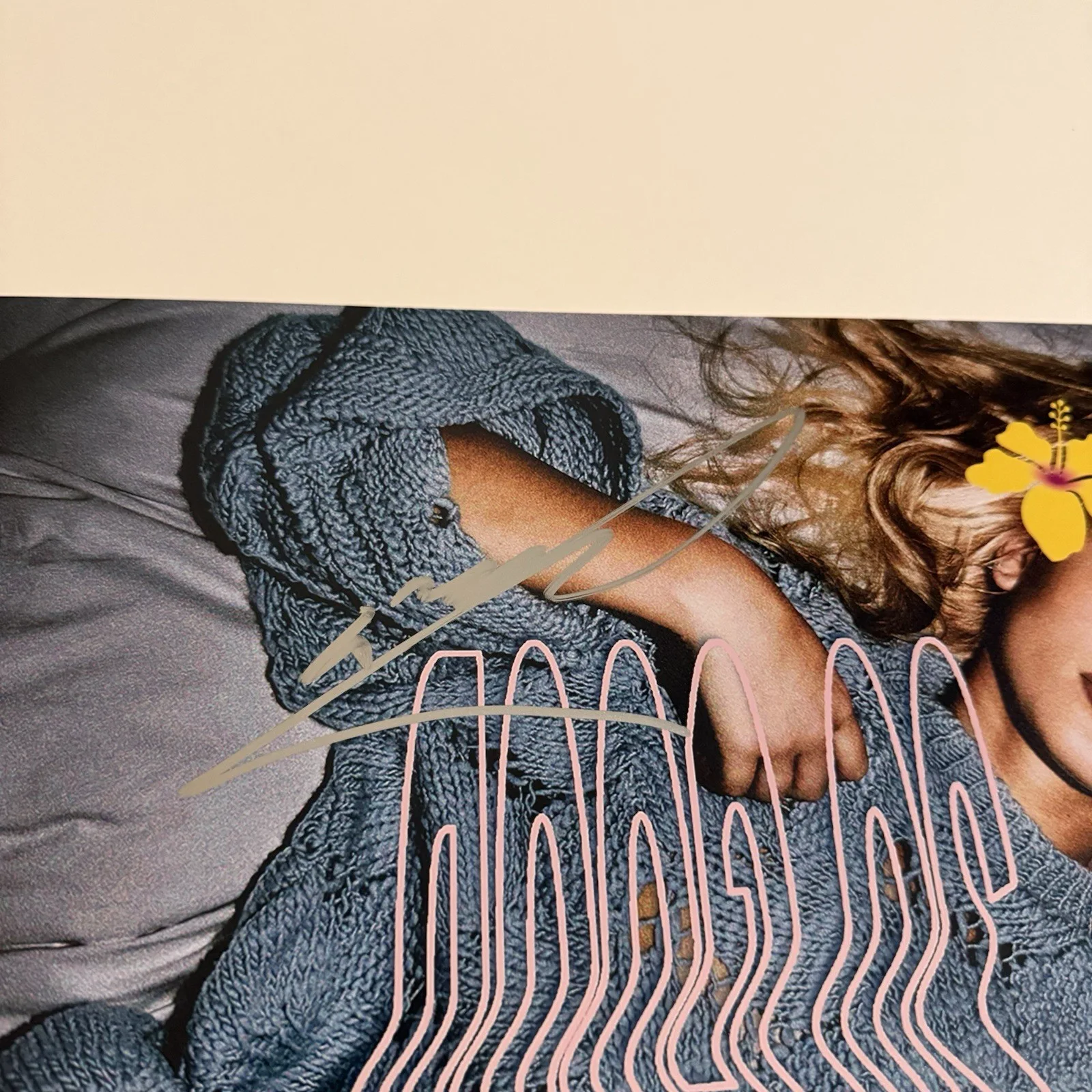 ZARA LARSSON SIGNED SO GOOD 12x12 PHOTO MIDNIGHT SUMMER JSA COA, изображение 2