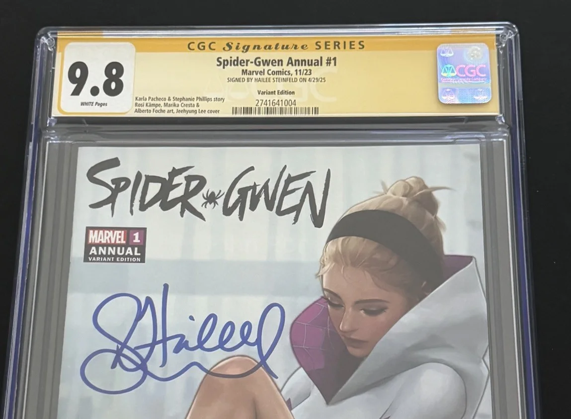 Hailee Steinfeld — HAILEE STEINFELD SIGNED SPIDER-GWEN ANNUAL #1 COMIC CGC 9.8 2, image 3