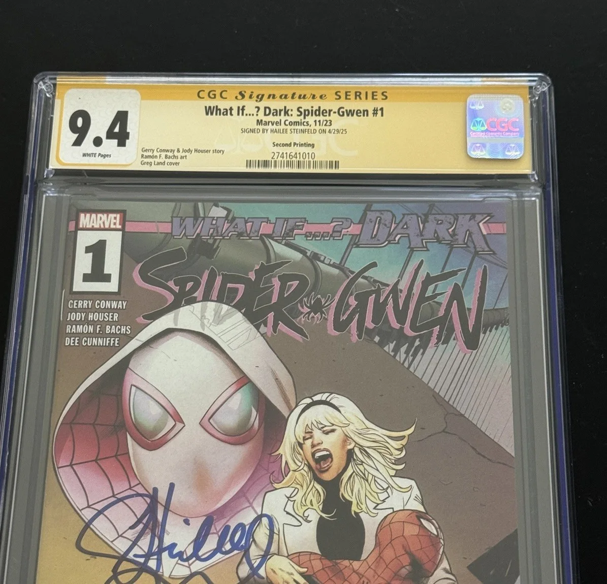 Hailee Steinfeld — HAILEE STEINFELD SIGNED WHAT IF? DARK SPIDER-GWEN #1 COMIC CGC 9.4, image 3