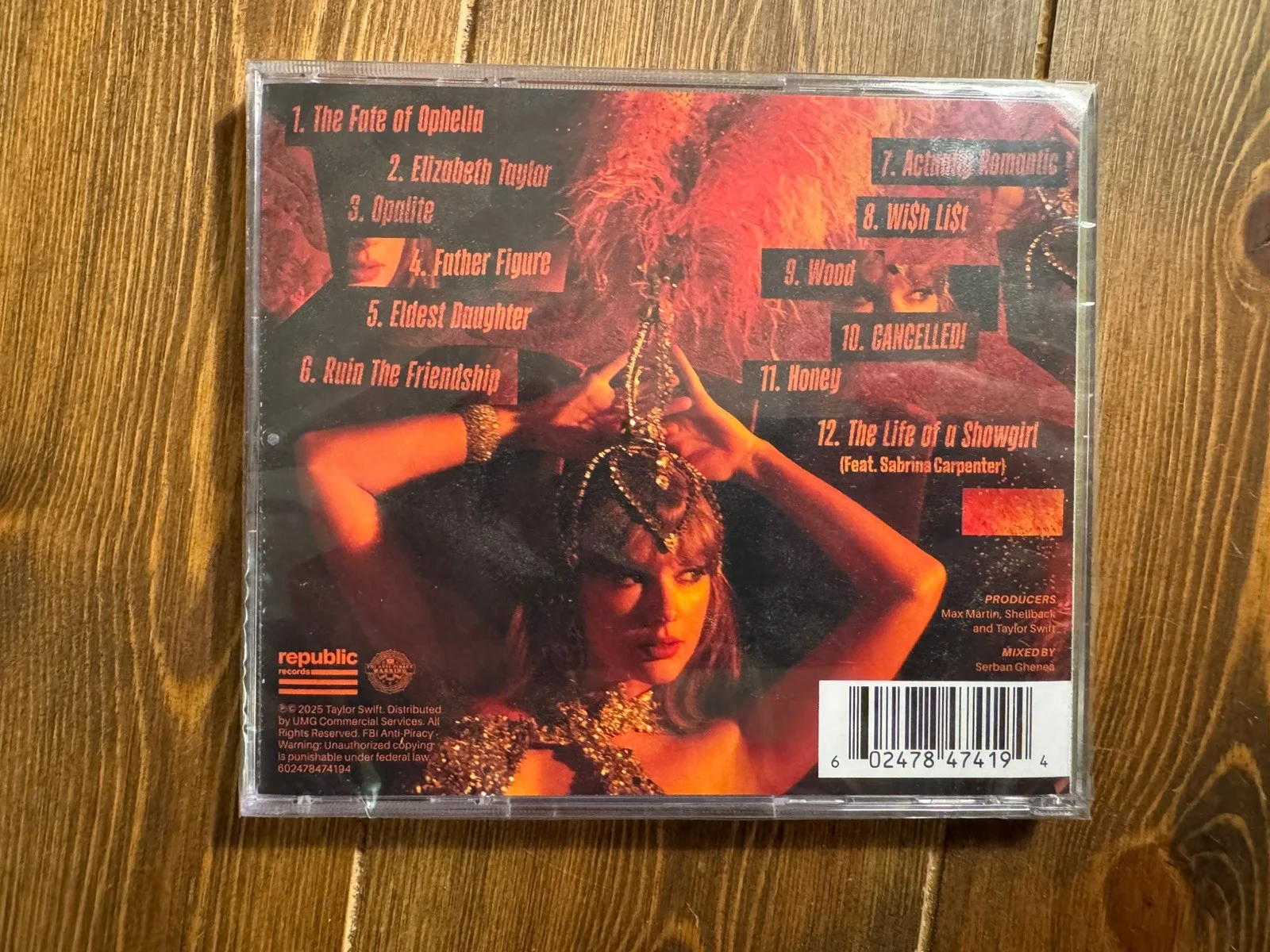 Taylor Swift The Life Of A Showgirl CD w Hand Signed Photo 4 Heart, изображение 2