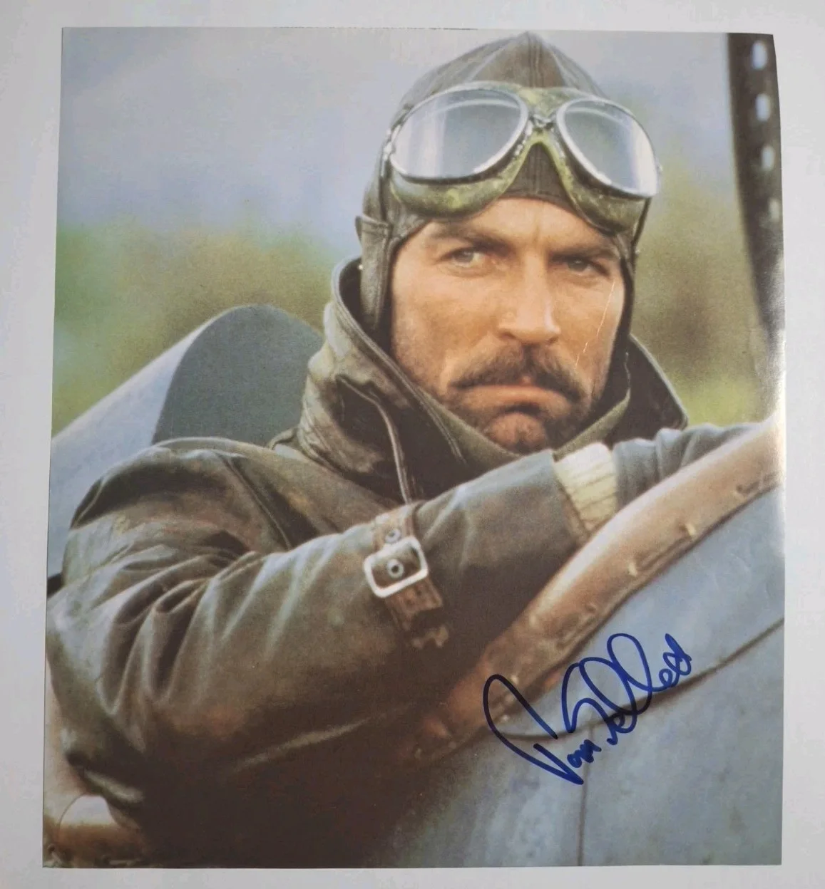 Tom Selleck — TOM SELLECK - Magnum, P. I./Blue Bloods - SIGNED Magazine Rip Out Page W/PROOF, изображение 5