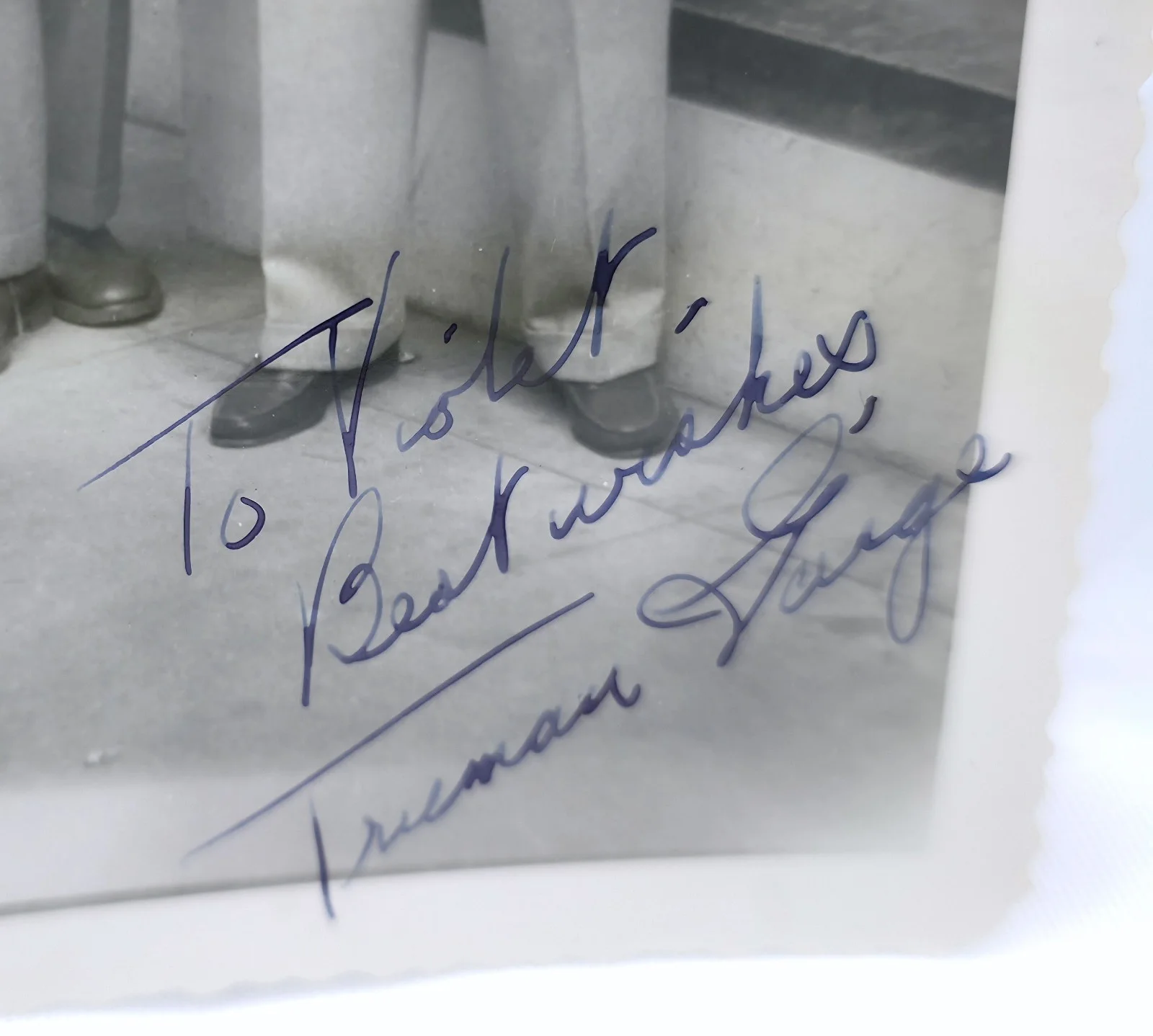 Truman Gaige — Vintage 1950s B&W Hand Signed Candid Photo Autograph Truman Gaige, изображение 2
