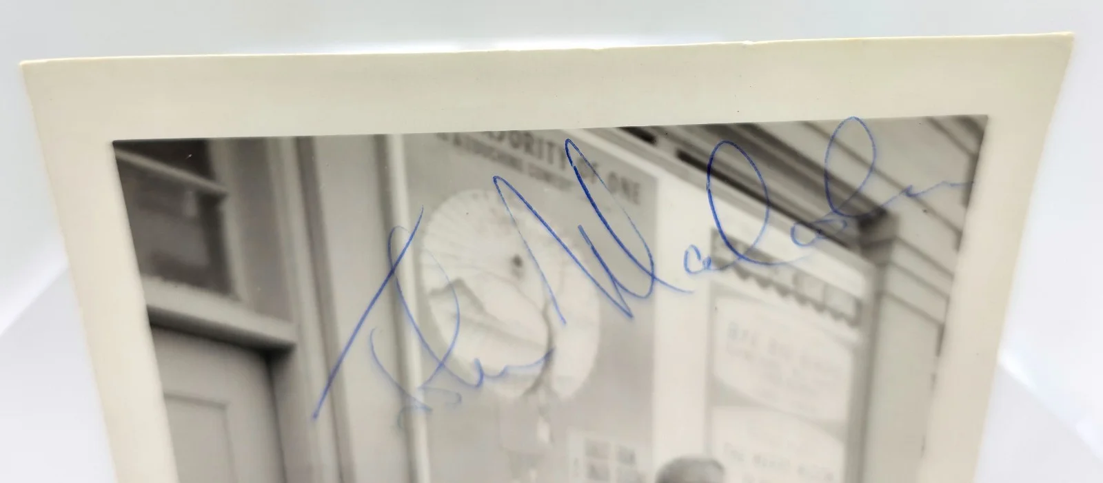 John Malcolm — Vintage 1950s Hand Signed Candid Photo Autograph John Malcolm A Majority of One, изображение 2