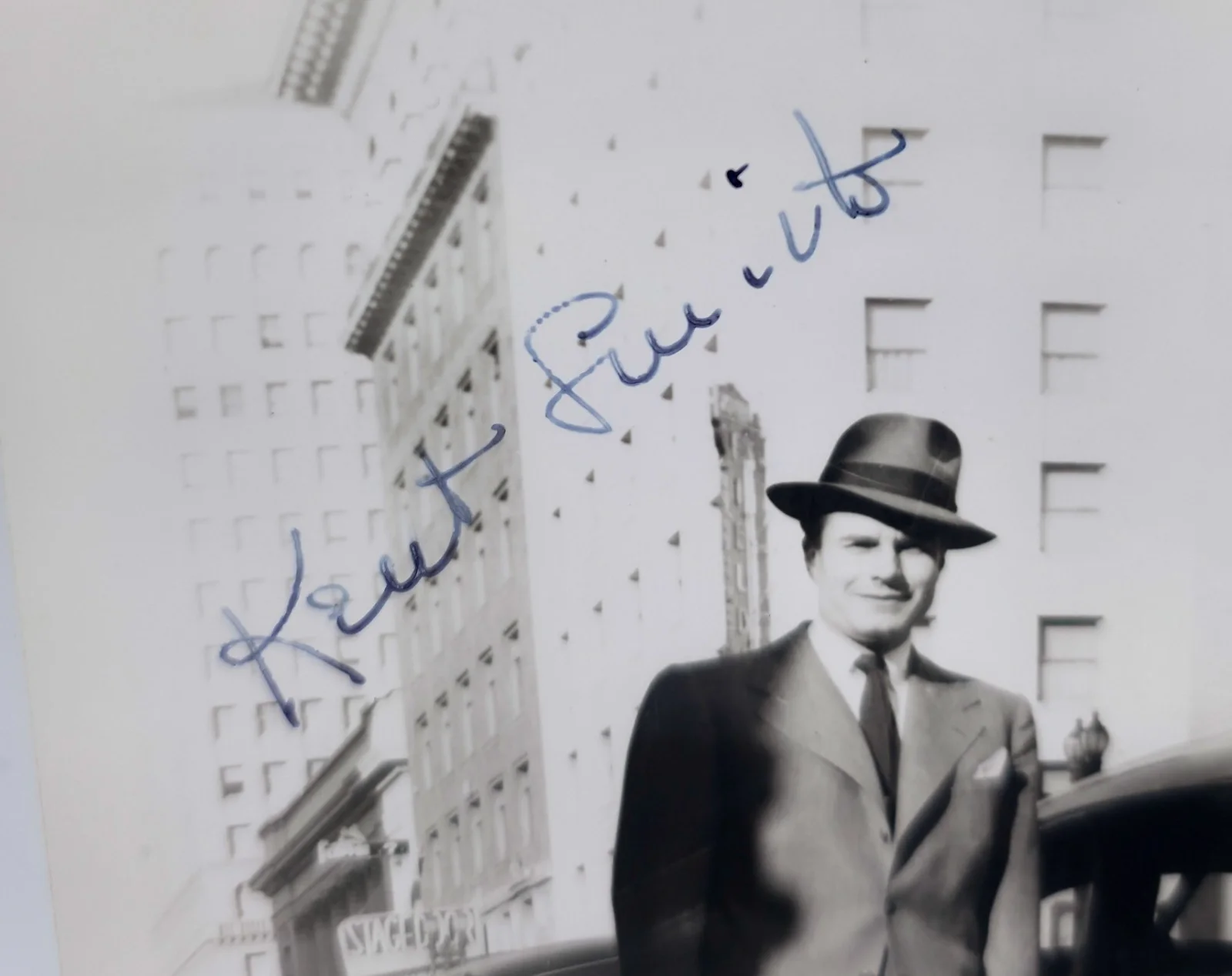Kent Smith — Early Vintage 1950s B&W Hand Signed Candid Photo Autograph Kent Smith, изображение 2