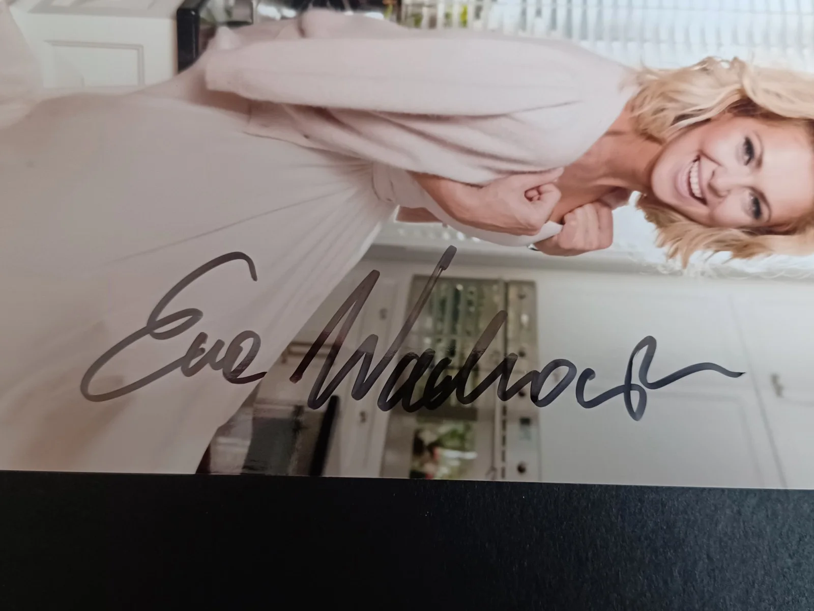 Ewa Wachowicz Signed 4x6 Photo - TV Host, image 2