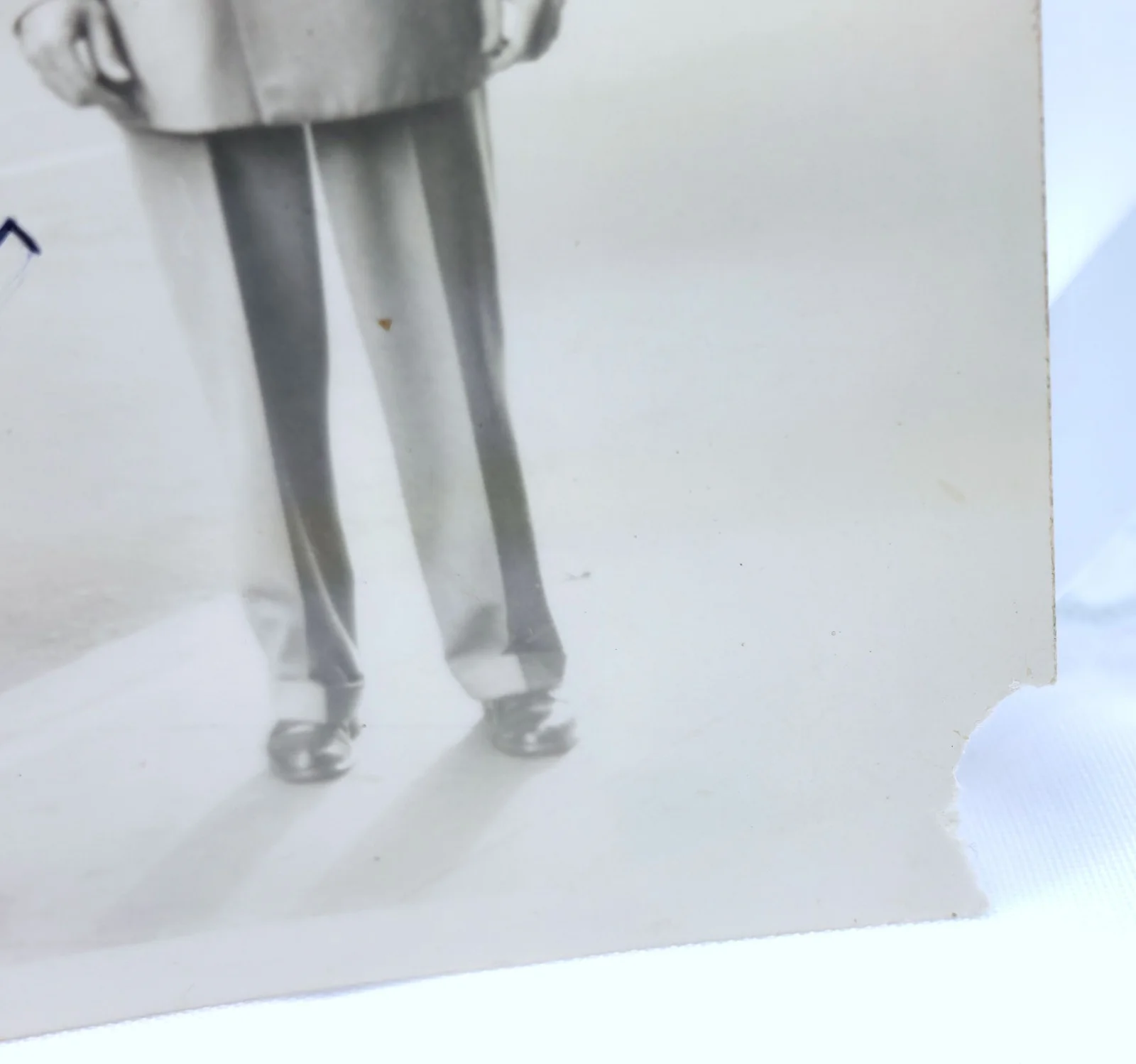 William — Vintage 1950s B&W Hand Signed Candid Photo Autograph William ~ Last Name?, изображение 3