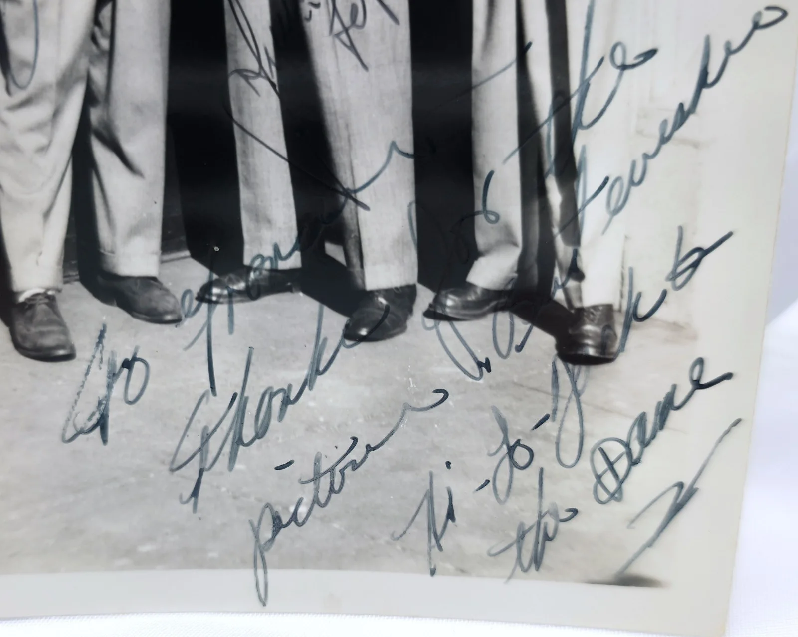 Vintage 1950s B&W Hand Signed Candid Photo Autograph Hi Low Jack and the Dame, изображение 3