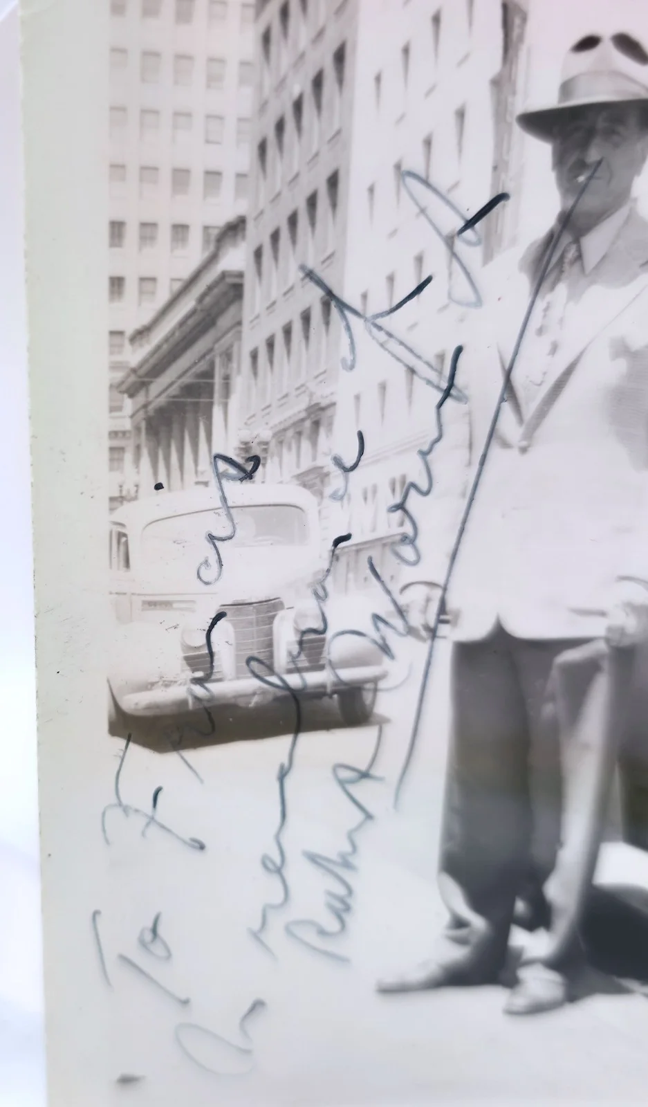 Robert Warick — Vintage B&W Hand Signed Candid Photo Autograph Robert Warick, image 2